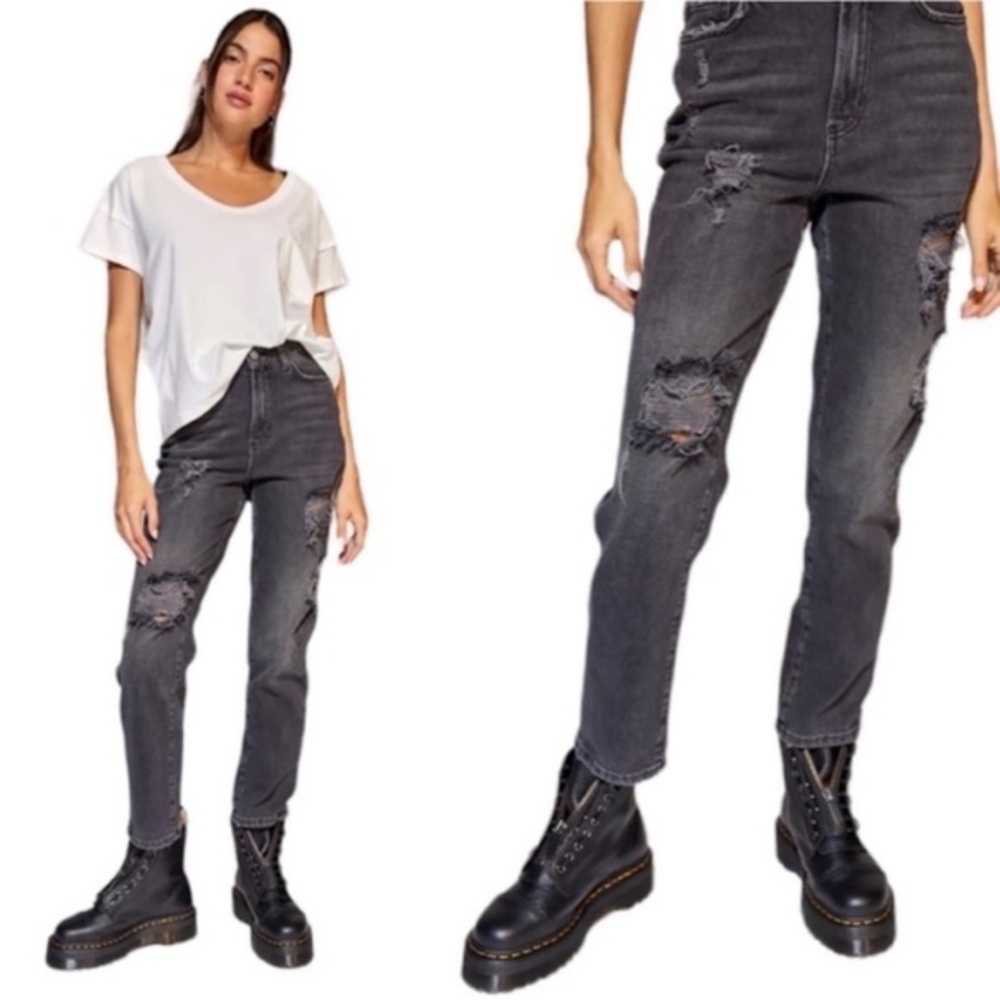 URBAN OUTFITTERS “BDG” Straight Washed Jean